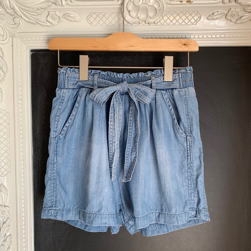 High Waisted Chambray Denim Bow Detail Shorts Size S